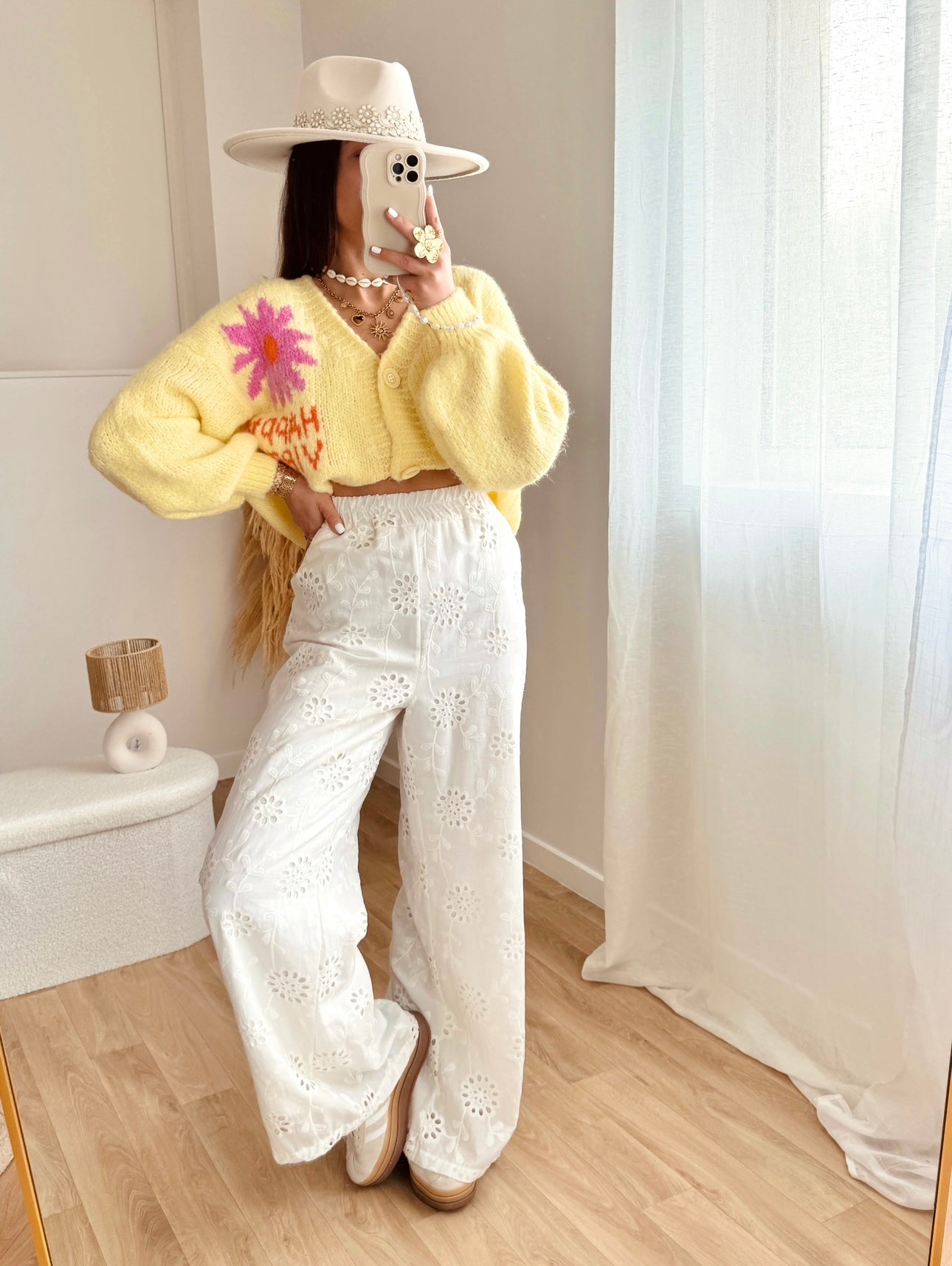 Pantalon CARLA blanc broderie anglaise